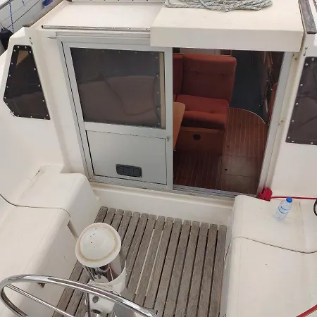 Zeebra - Jeanneau Espace 1000 Sailboat Botel
