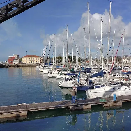 Botel Zeebra - Jeanneau Espace 1000 Sailboat